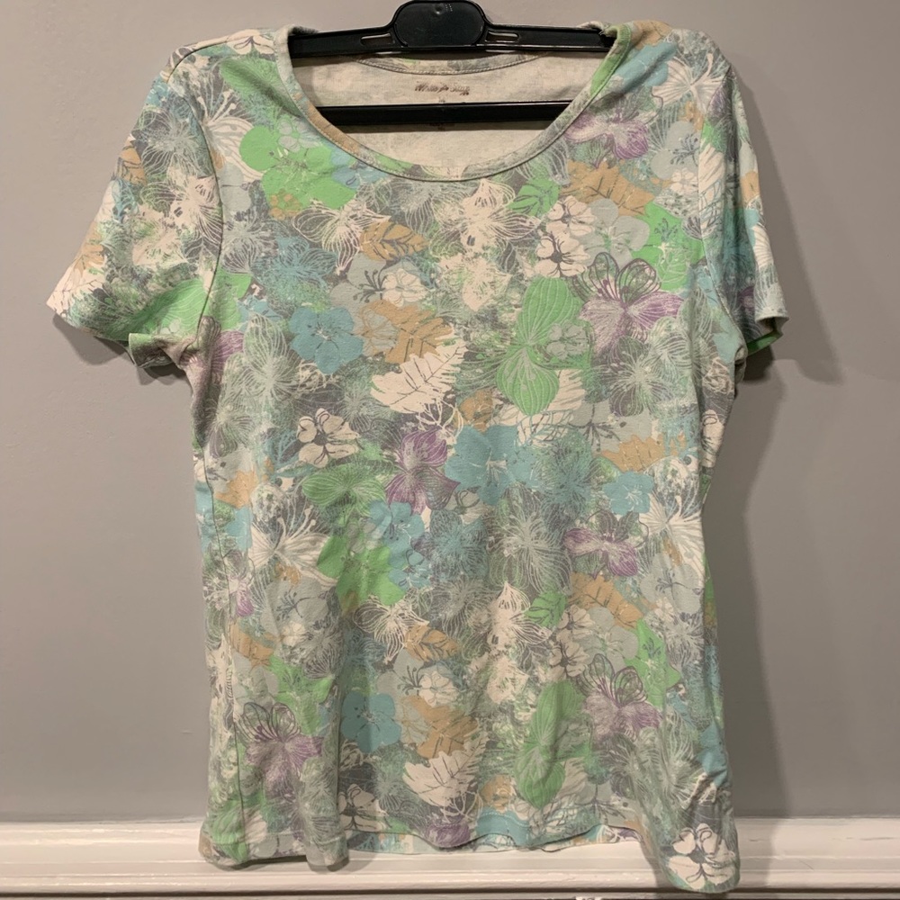 White Stag Floral Scoopneck t-shirt
